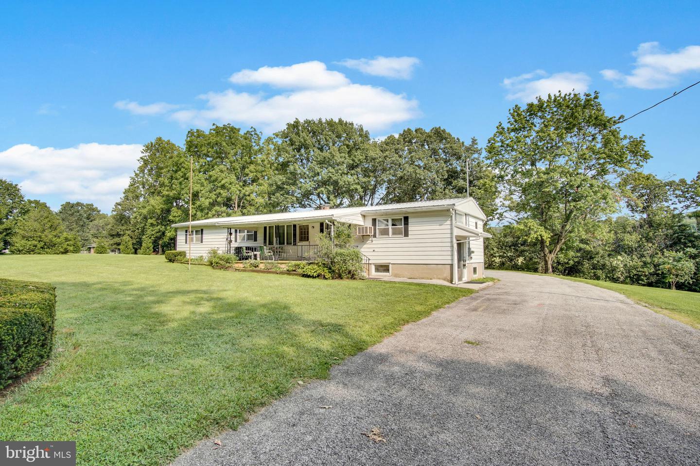 1287 W Springfield Road, Seven Valleys, PA 17360 — photo 2