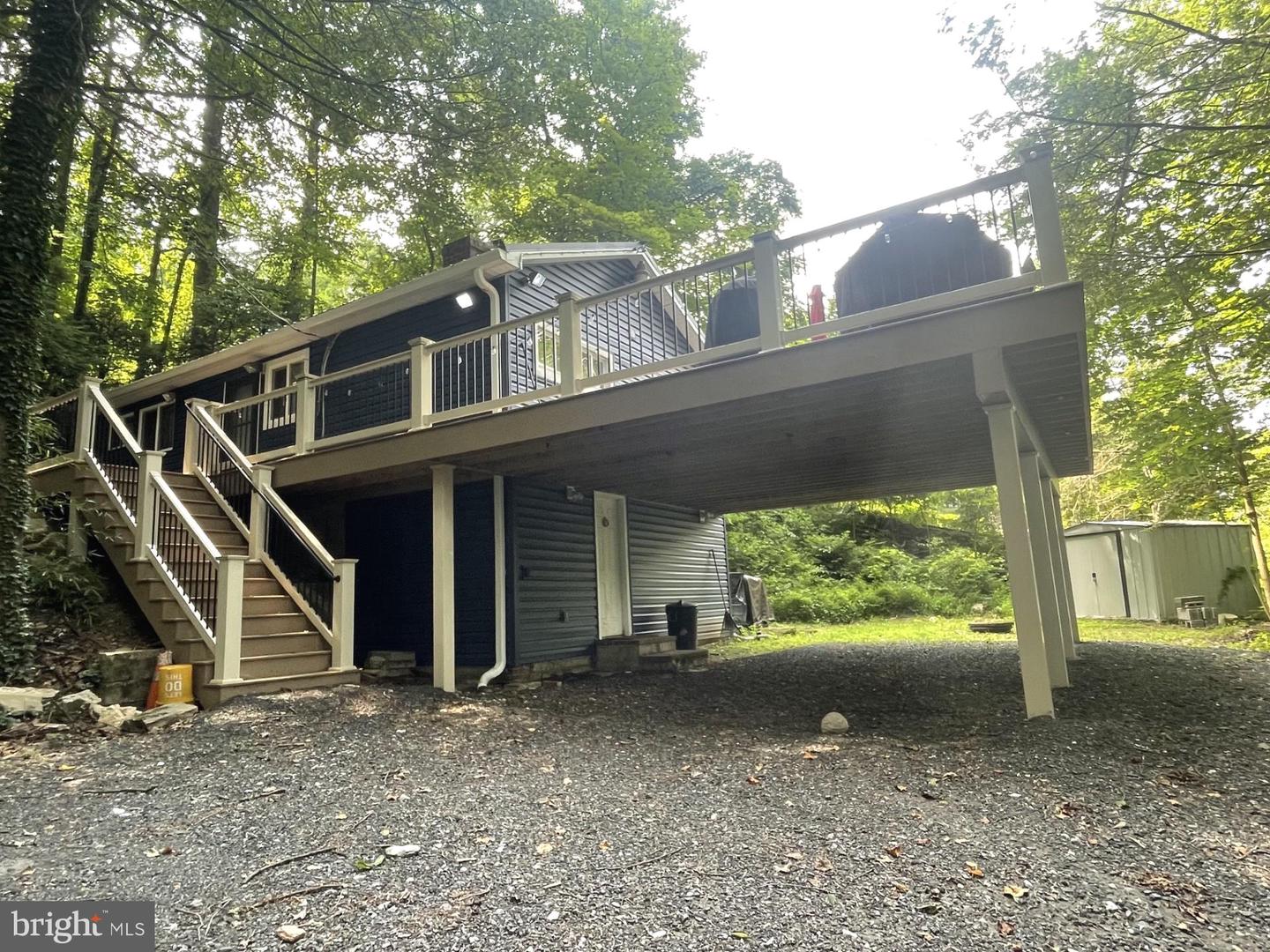 151 E Trails Rd — photo