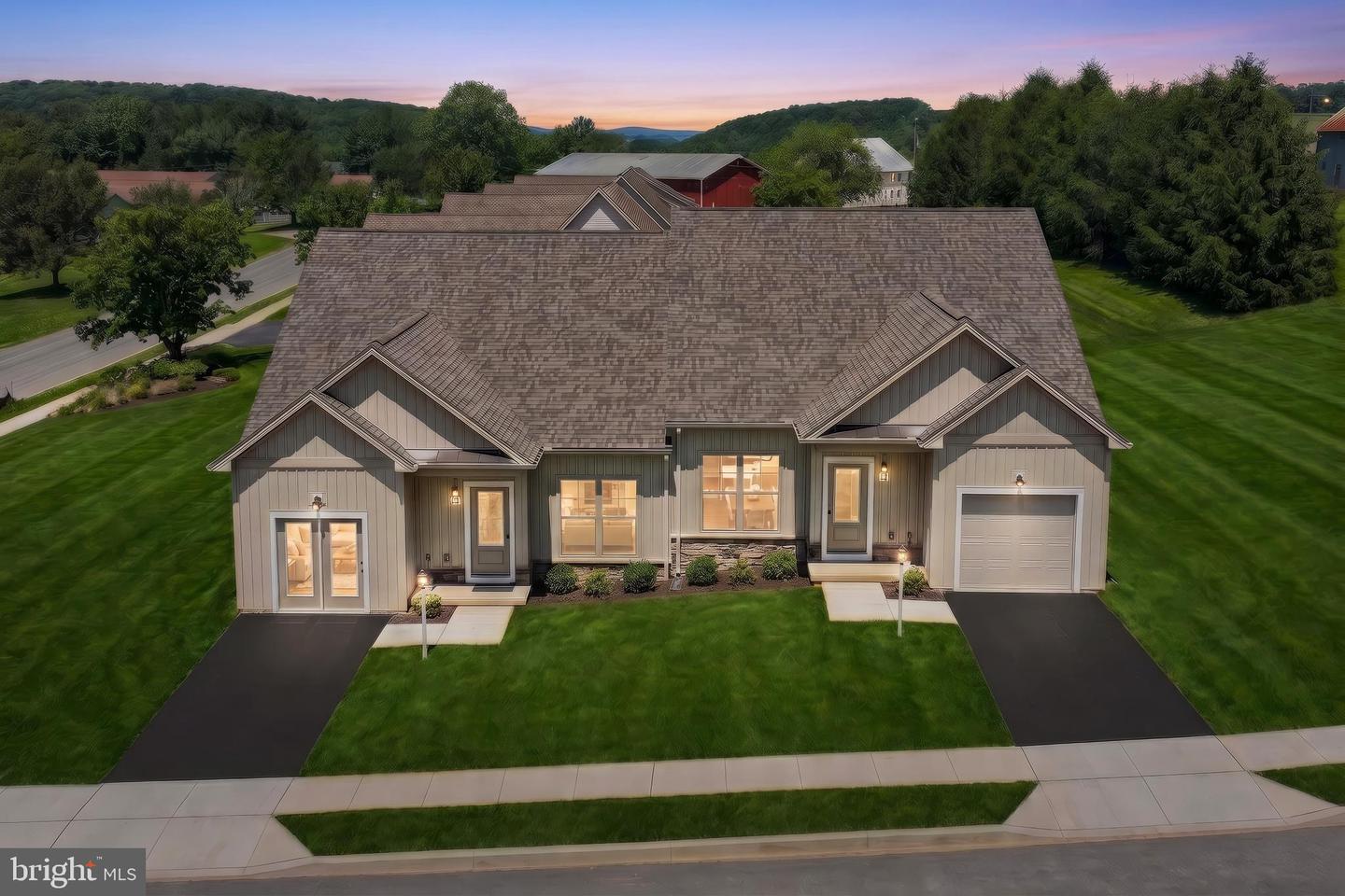 124 Heather Glen Dr — photo