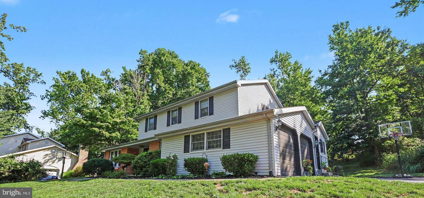 7 Pine Tree Dr — photo