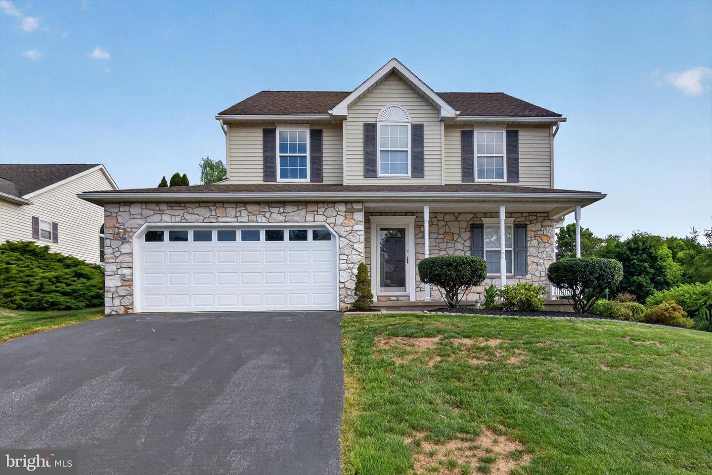 624 Bartlett Dr — photo