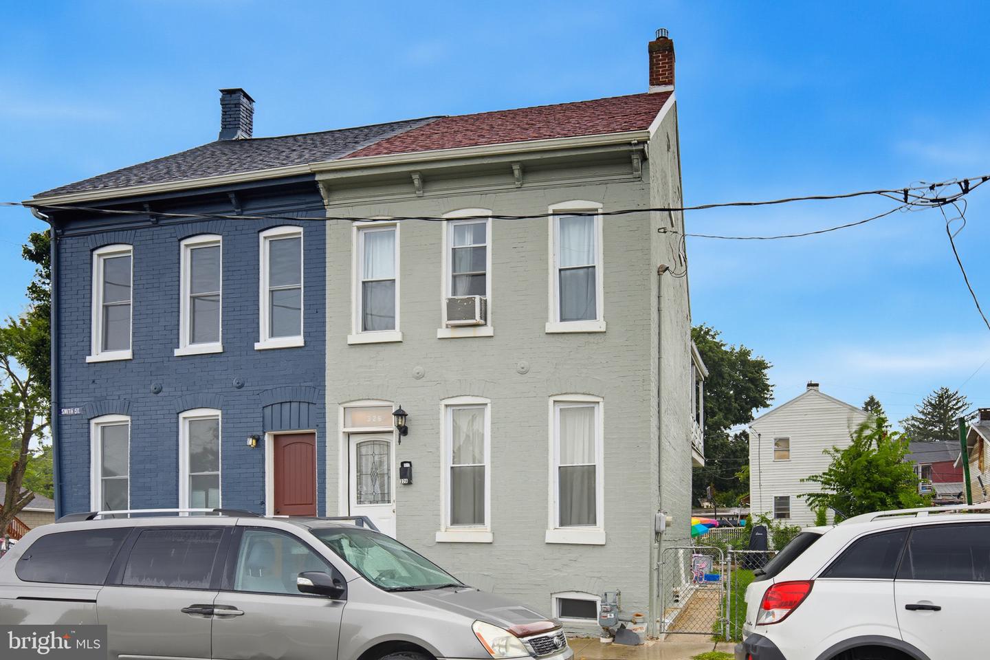 326 Smith St — photo