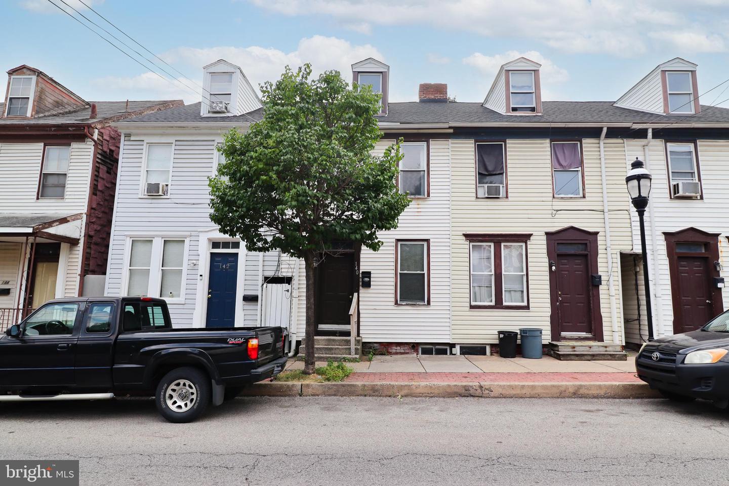 140 S Penn St — photo
