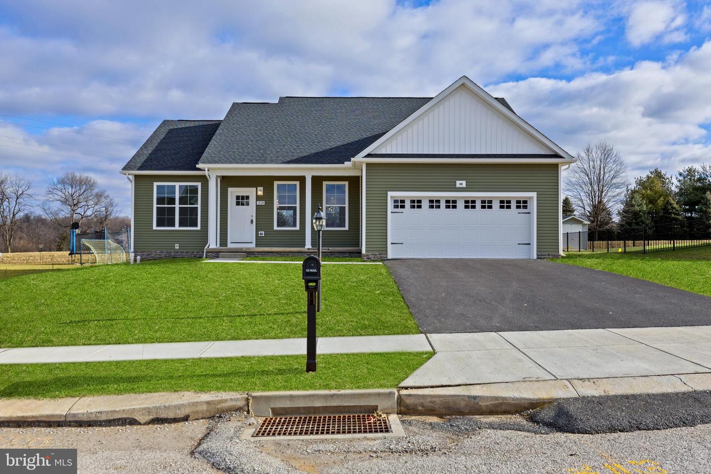 300 Steeple View Dr — photo