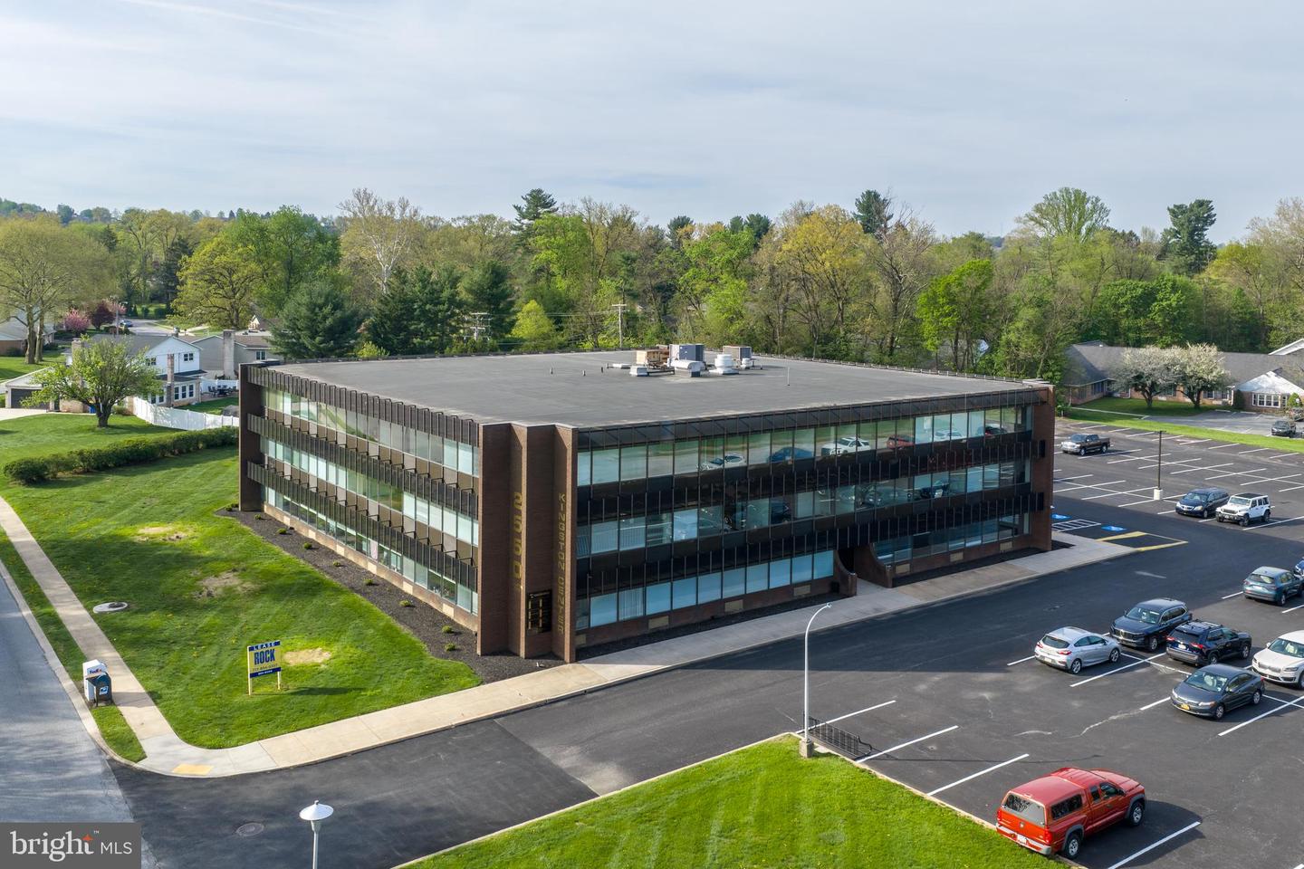 2550 Kingston Rd #Executive Offices — photo