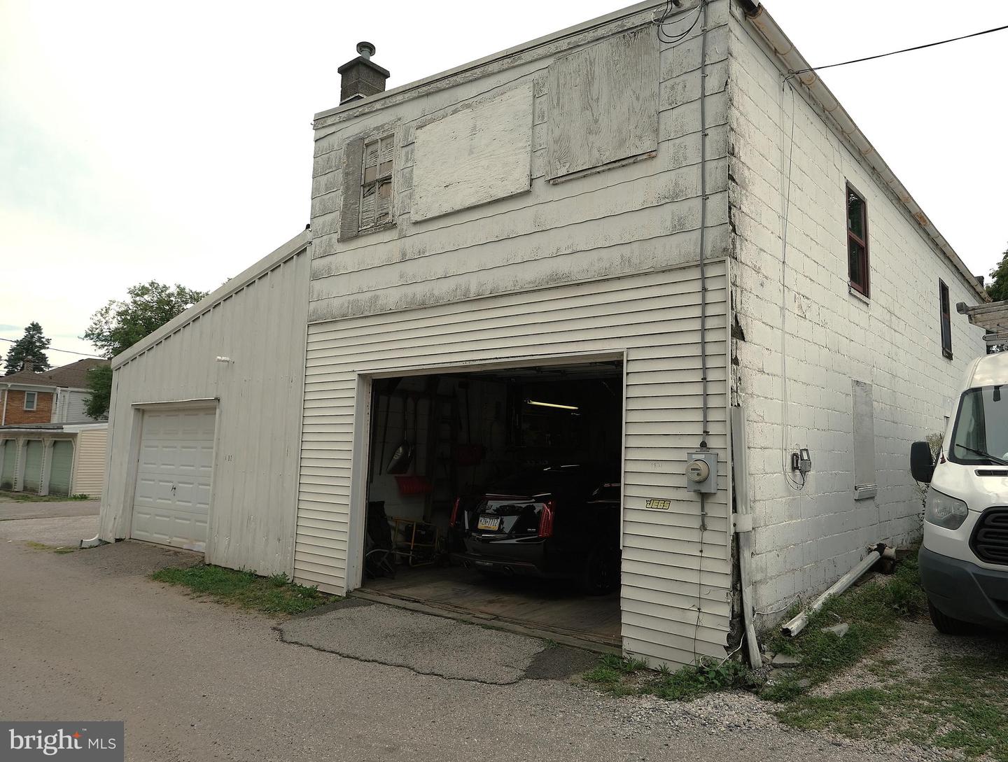 1819-1821 W Clarke Ave — photo
