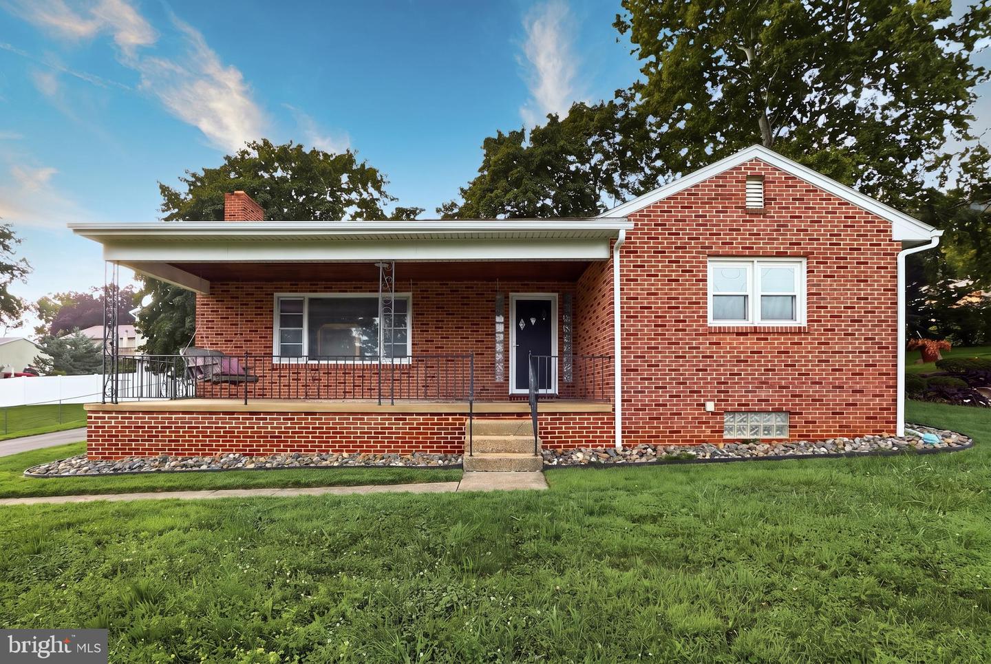 520 Woodland View Dr — photo