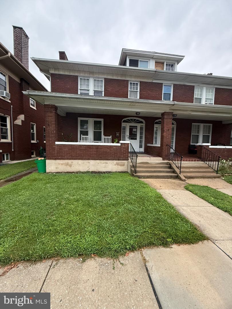 109 W Cottage Pl — photo