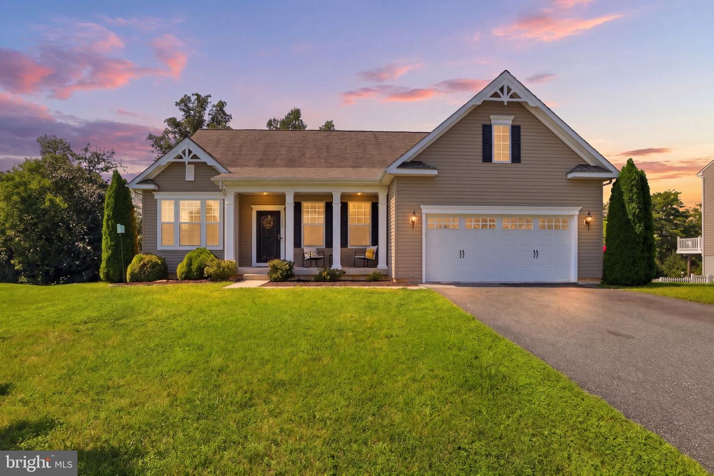 380 Misty Hill Dr — photo
