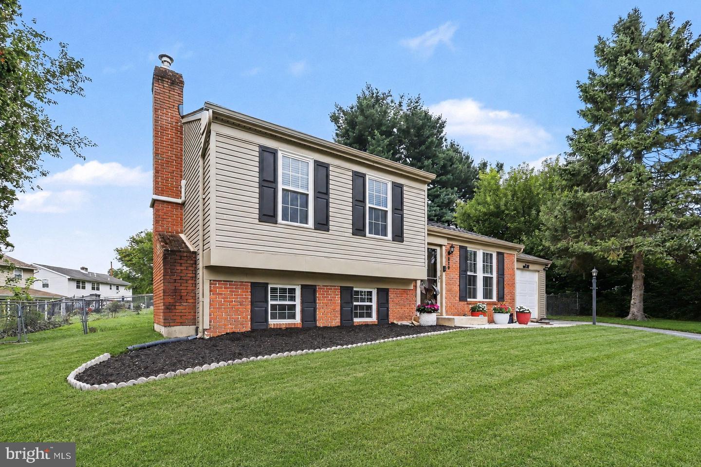 310 Rita Road, York, PA 17402 — photo 2