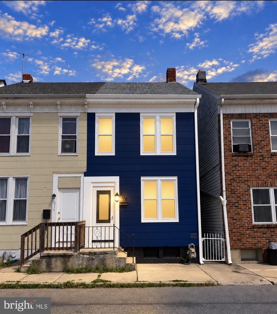 209 Park Pl — photo