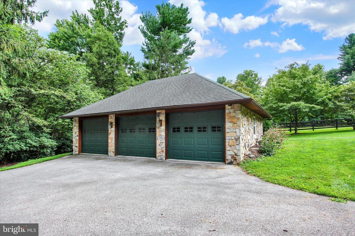 5318 Bentz Road, Spring Grove, PA 17362 — photo 2