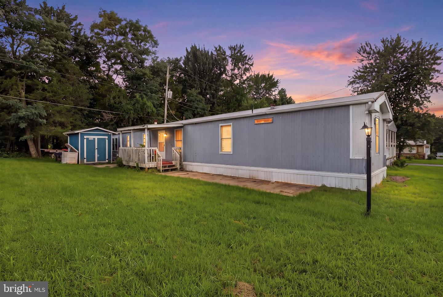 57 Walmar Mnr — photo