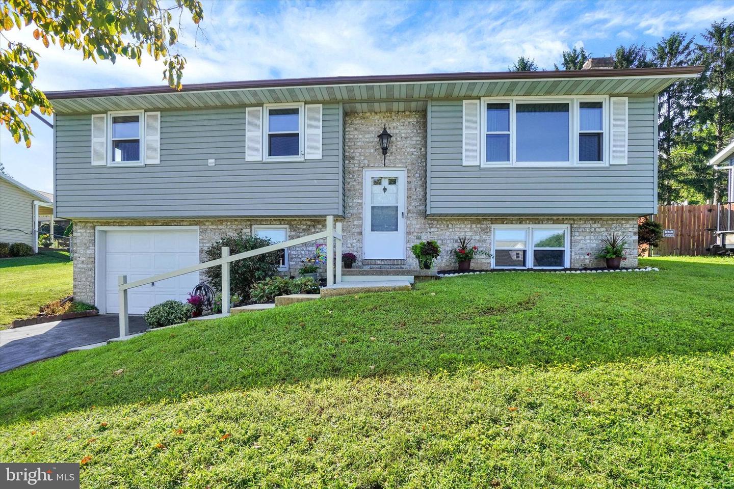 3490 Kingston Rd — photo