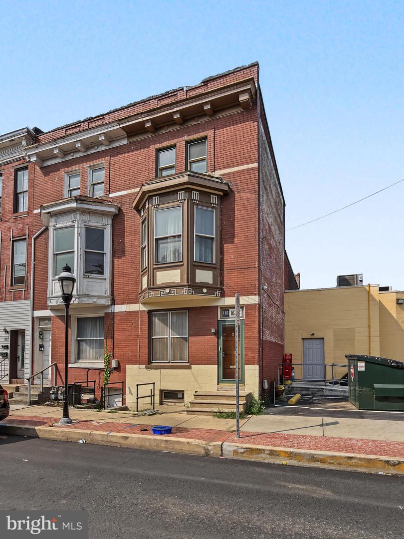 110 S Penn St — photo