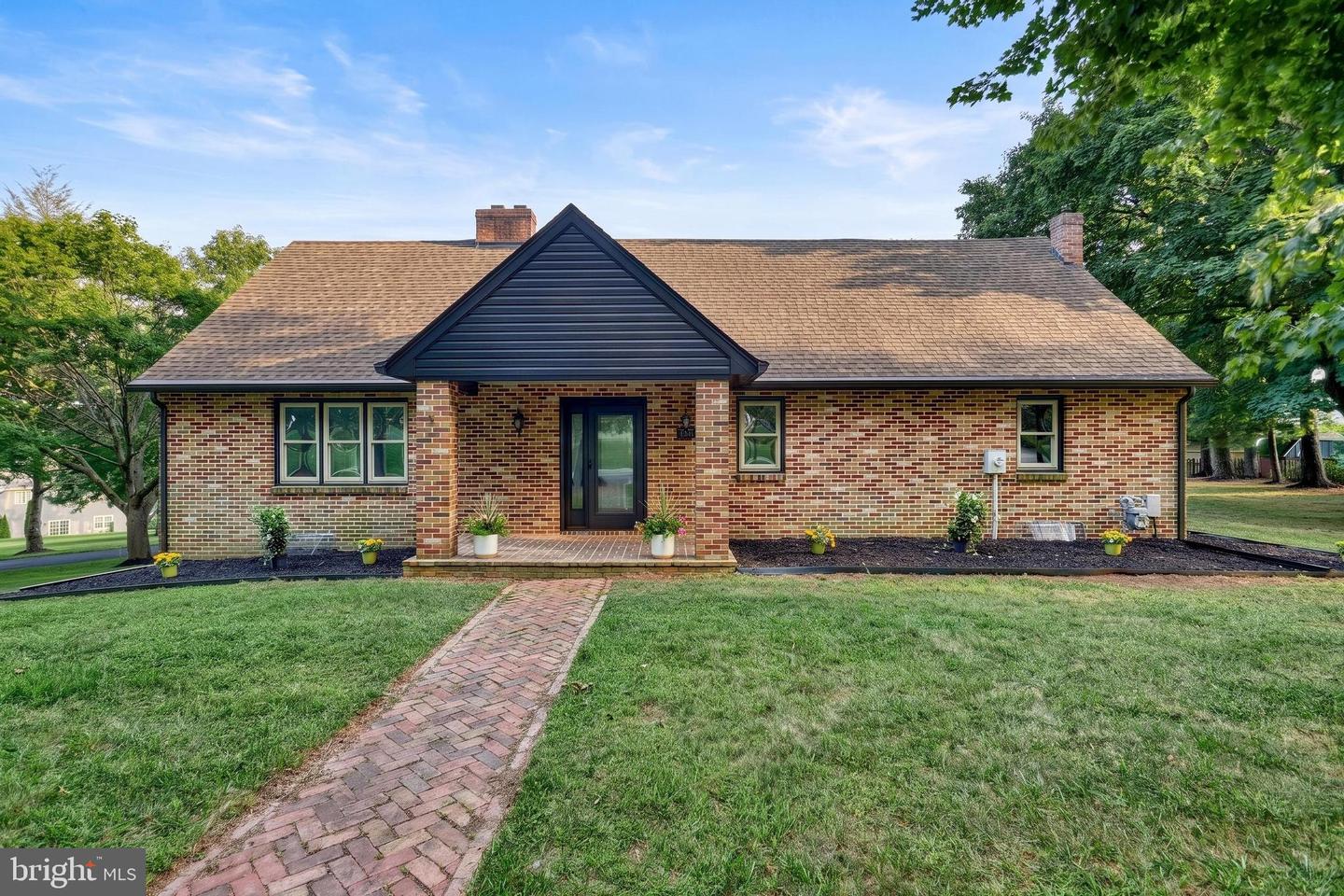 521 Windy Hill Rd — photo