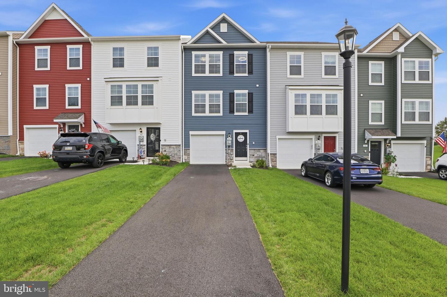 165 Homestead Dr — photo