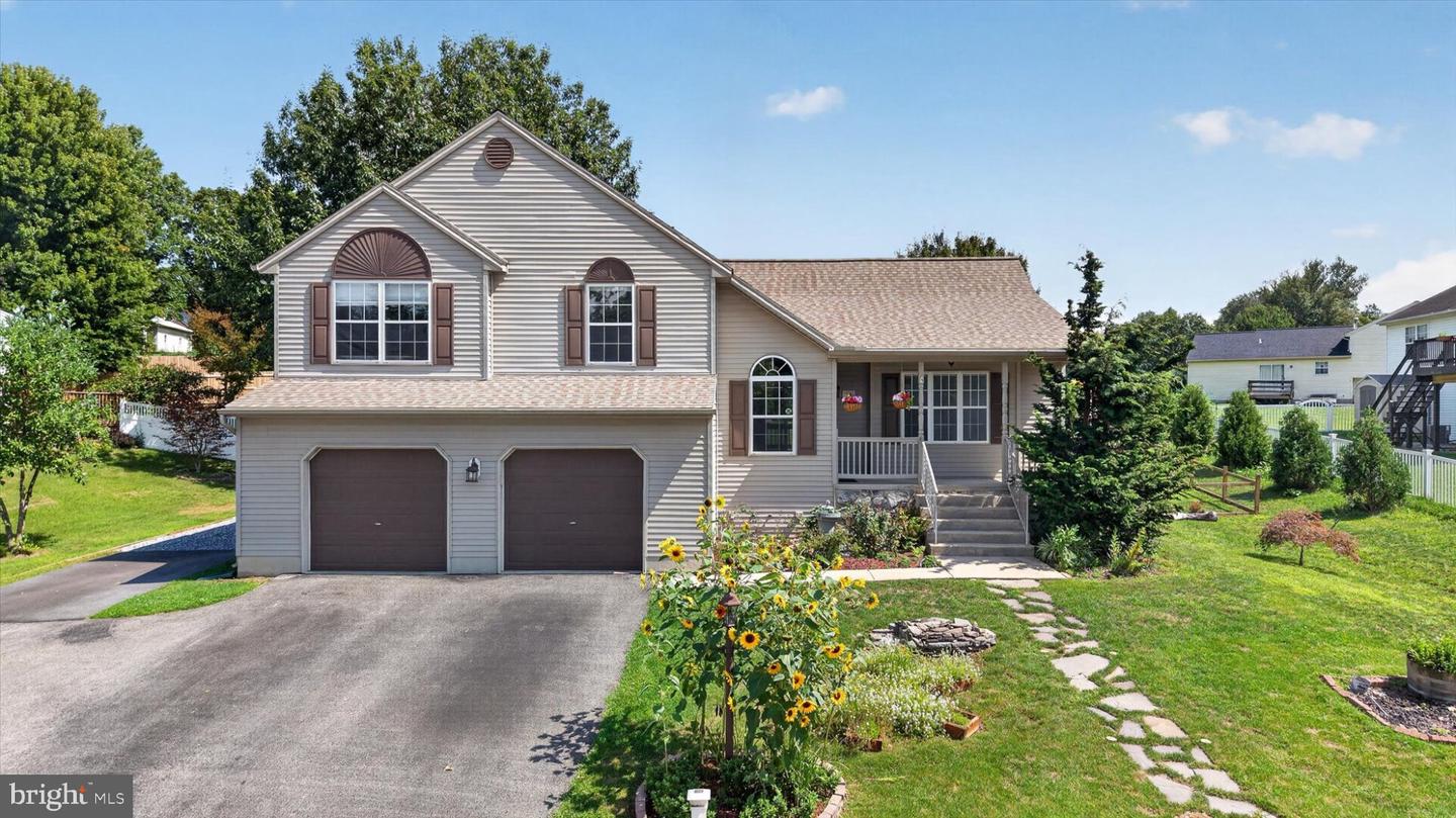 55 Farm Ln — photo
