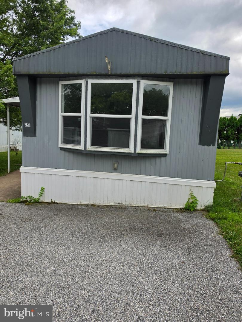 238 Waldorf Dr — photo