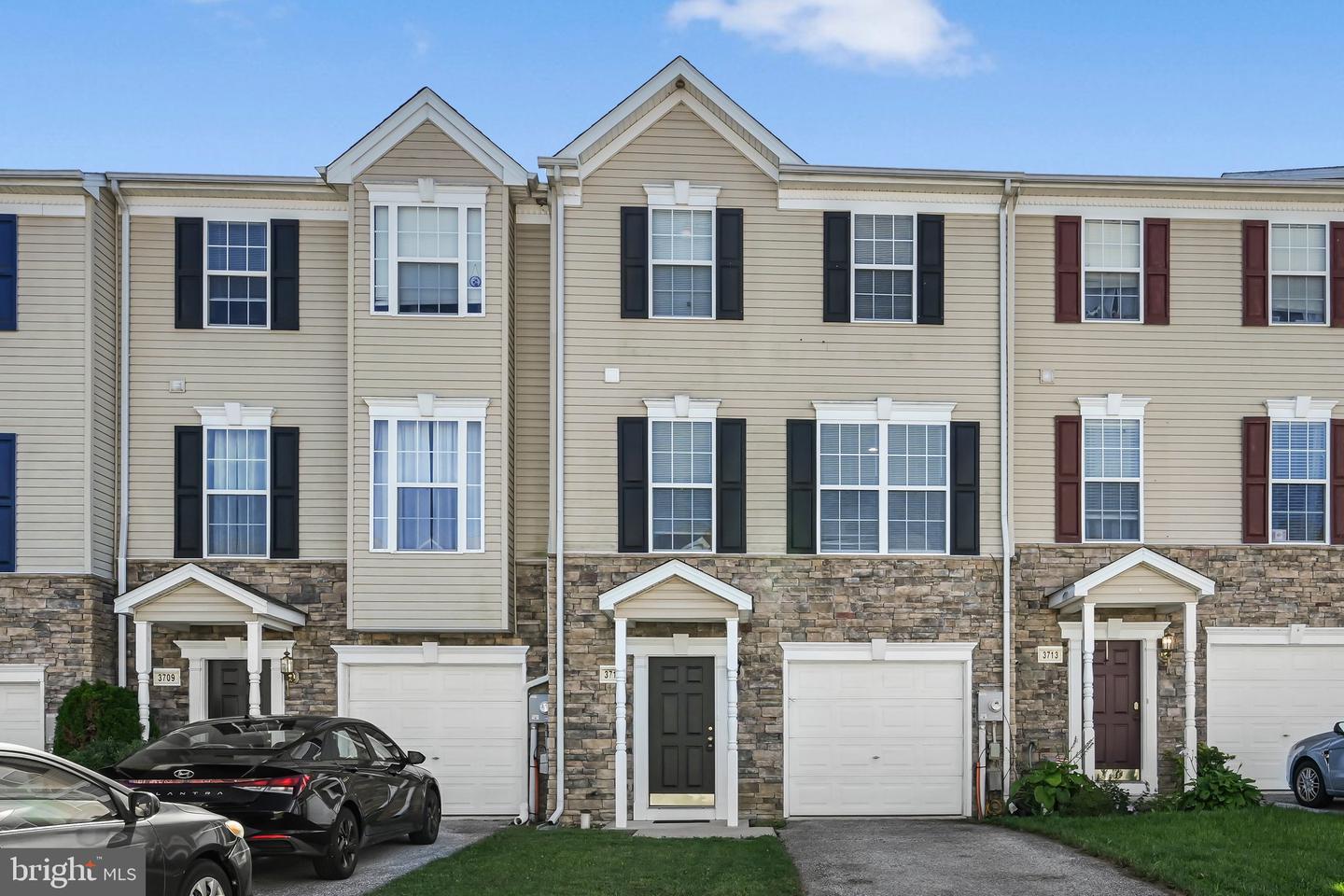 3711 Armory Ln #3711 — photo