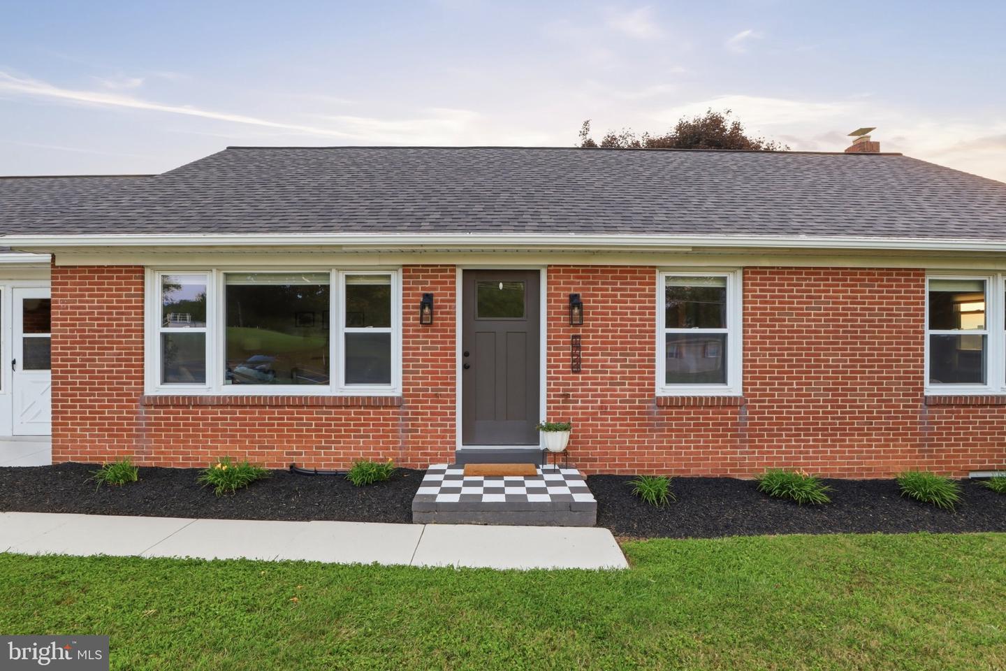 1724 Jefferson Road, Spring Grove, PA 17362 — photo 3