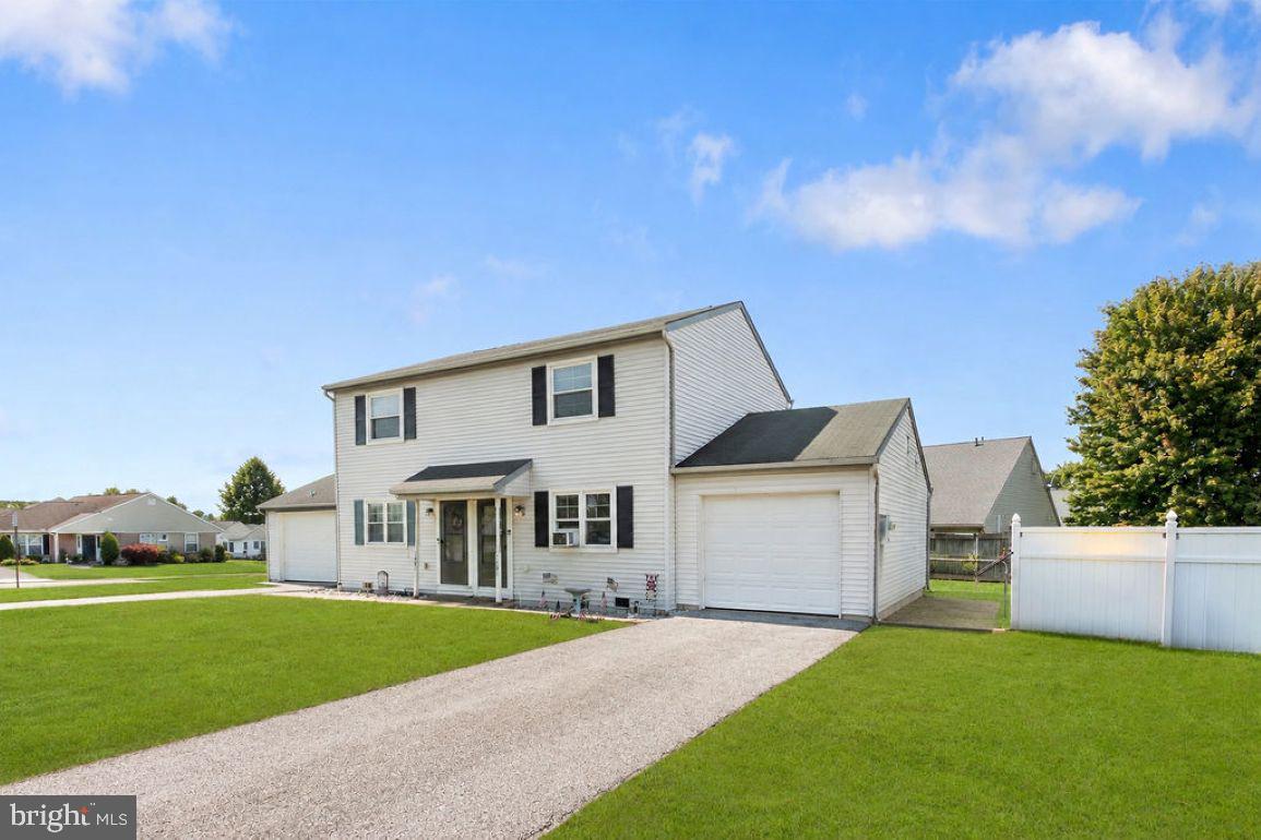 1603 Blue Jay Dr — photo