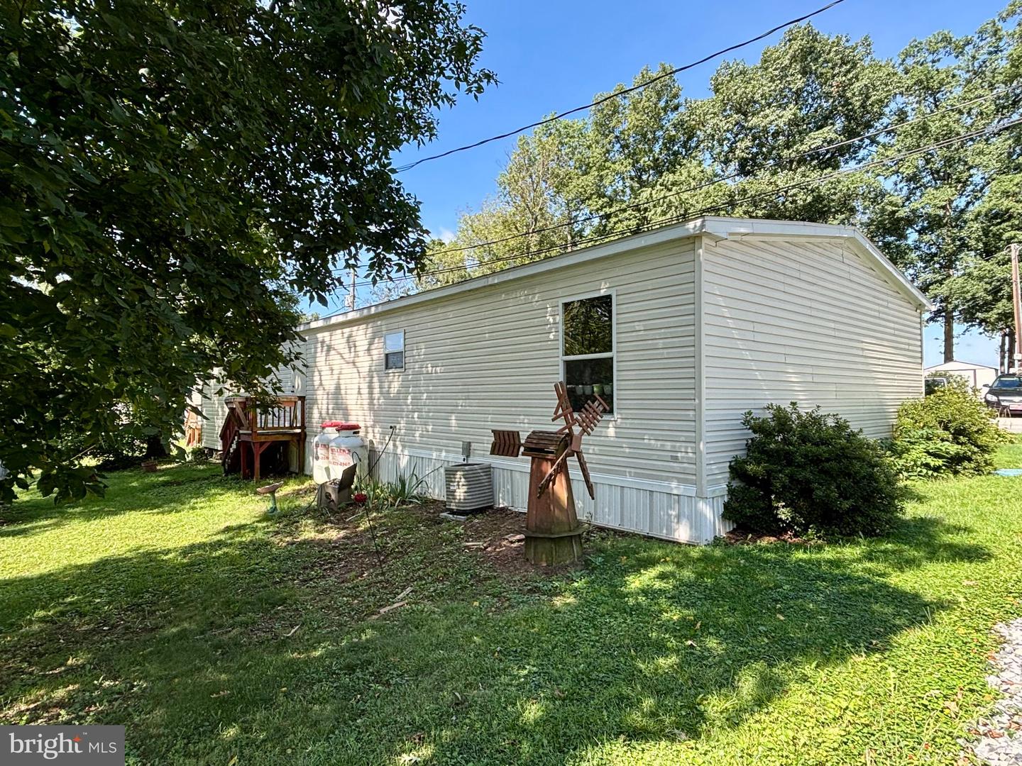 88 Mobile Dr — photo