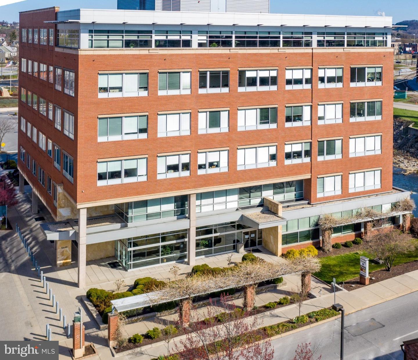 221 W Philadelphia St #1Ebc — photo
