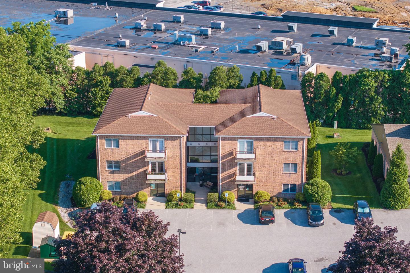 2453 Kingston Ct #101/103 — photo