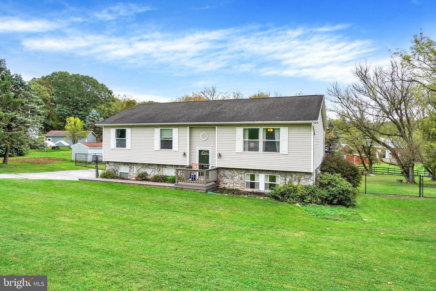 4422 Walters Hatchery Rd — photo