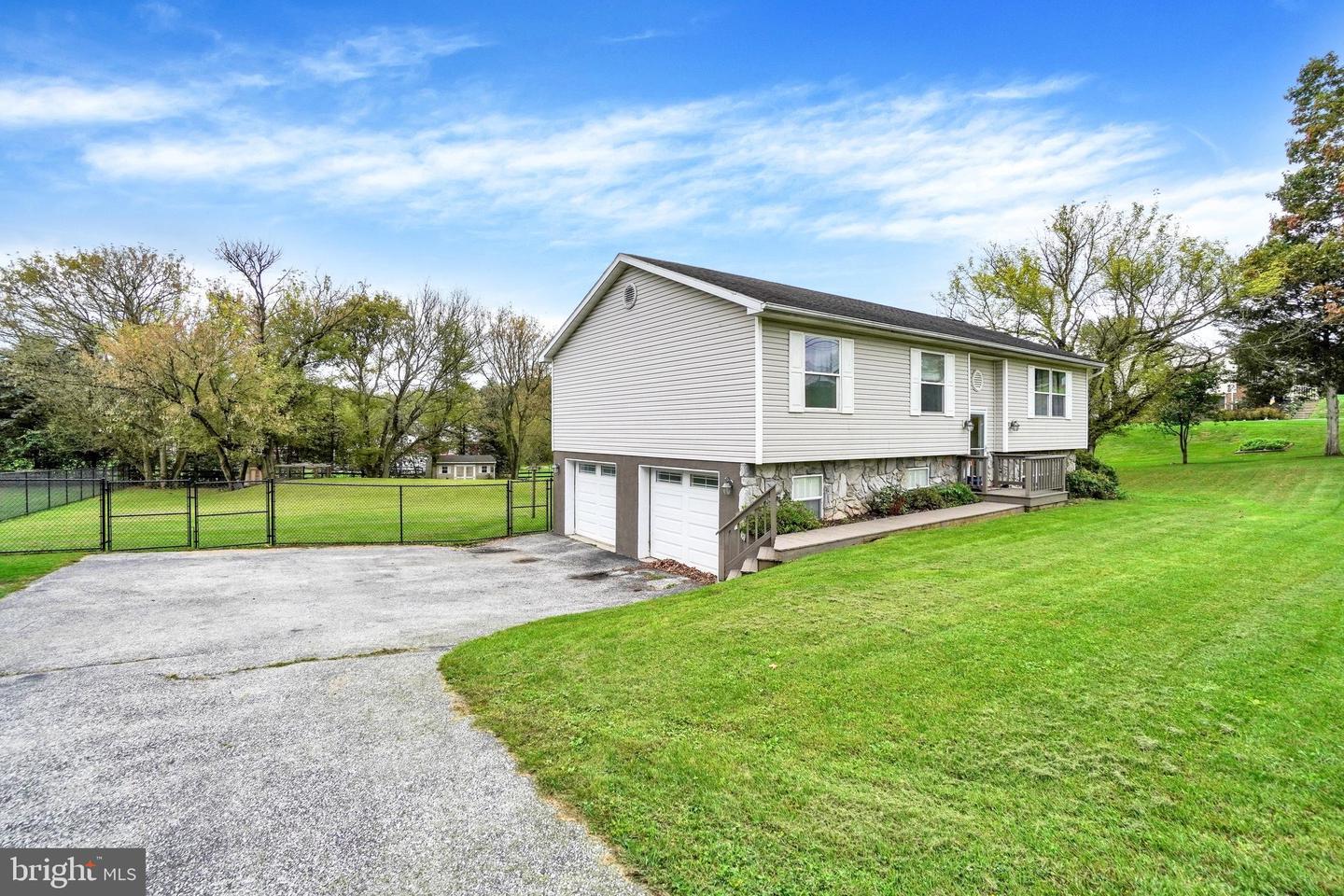 4422 Walters Hatchery Road, Spring Grove, PA 17362 — photo 2