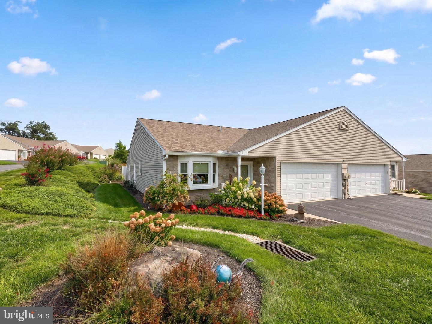 531 Buckthorn Dr — photo