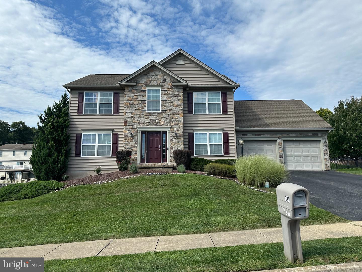321 Braddock Dr — photo