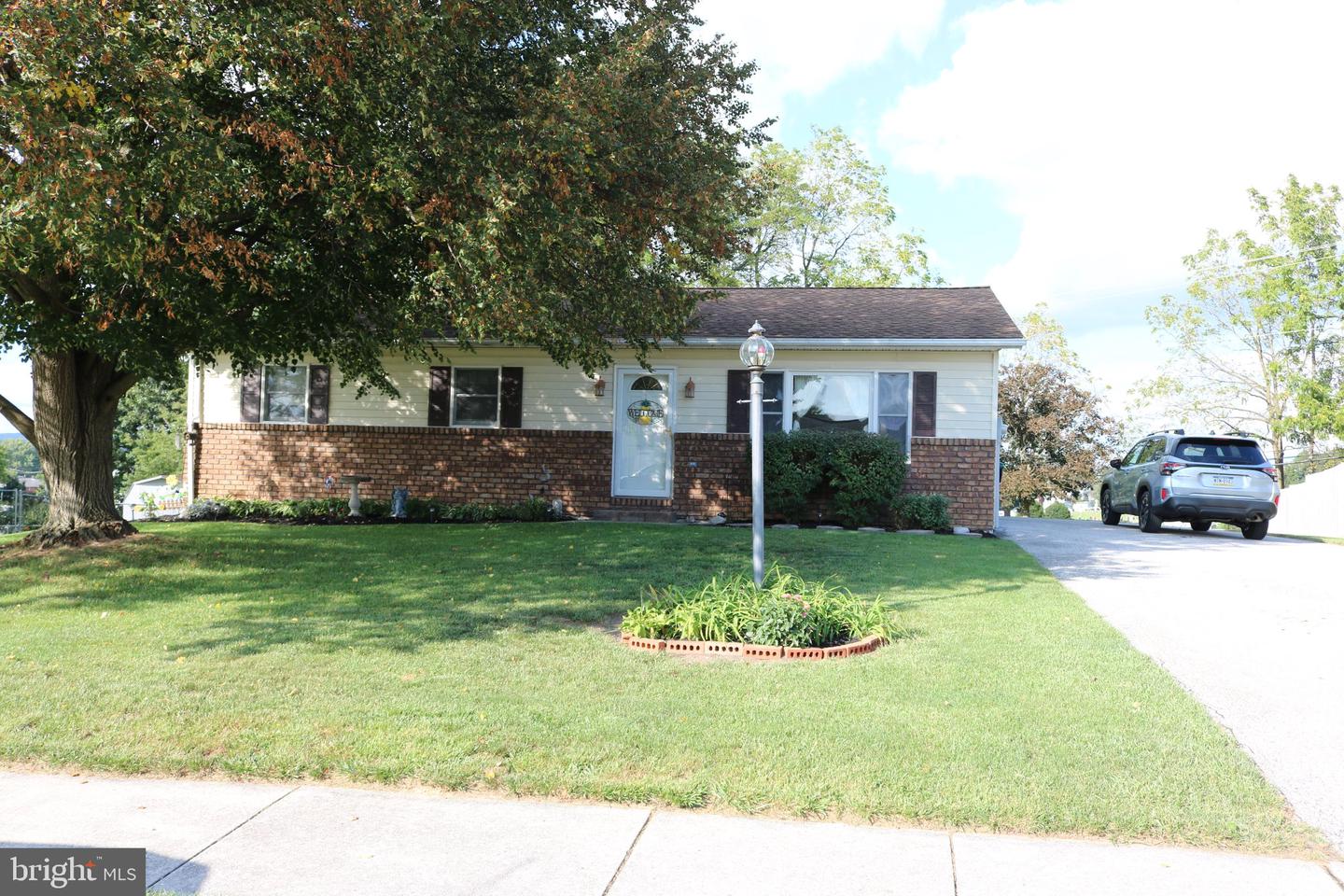 95 Lion Dr — photo