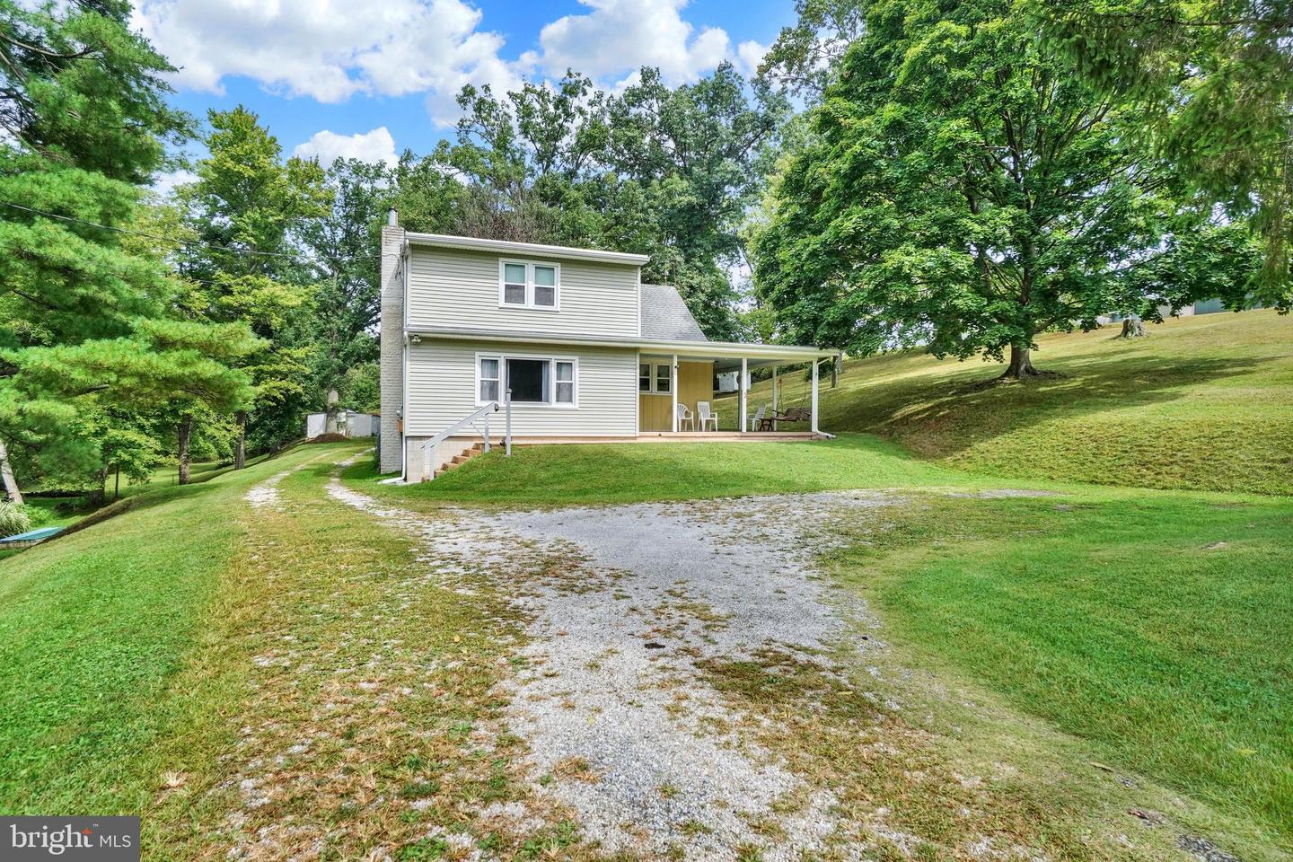 375 Cloverleaf Road, York, PA 17406 — photo 2
