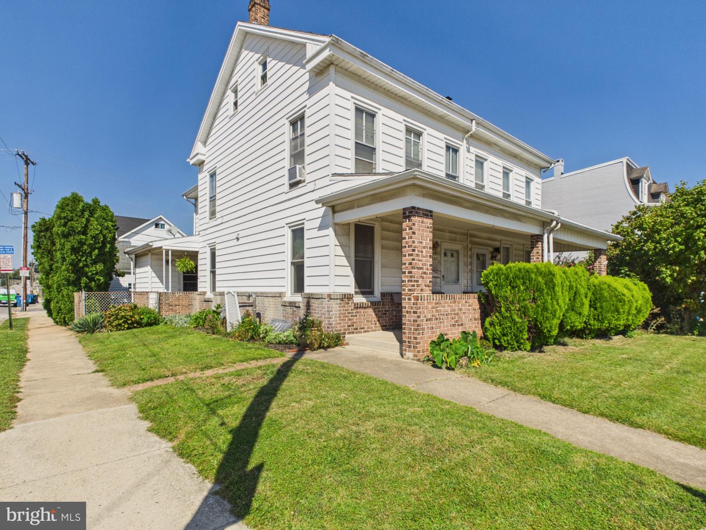 1357 W Philadelphia St — photo