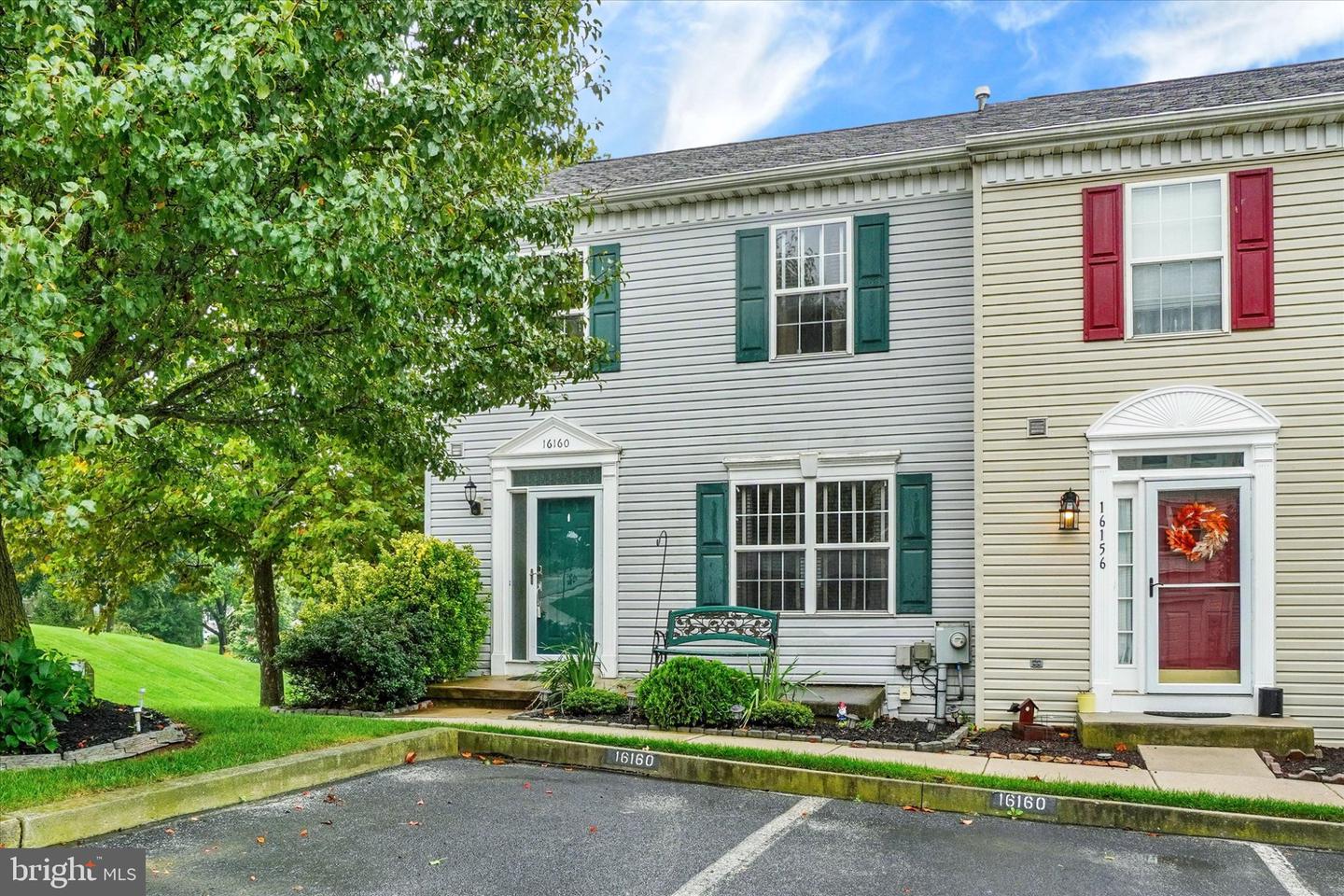 16160 Sherwin Ct — photo