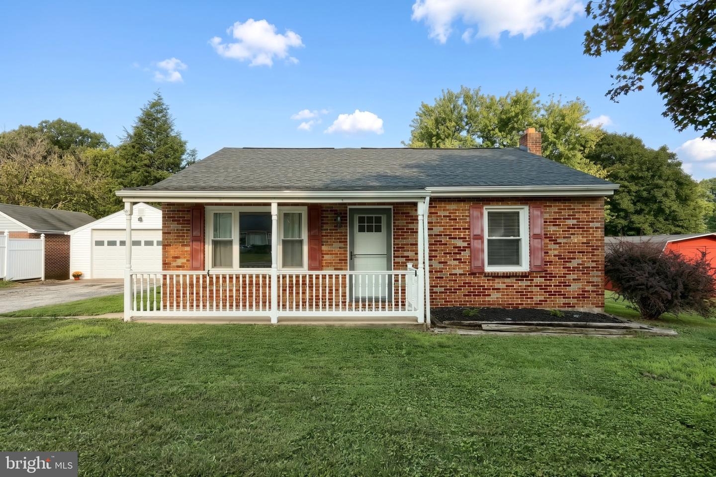 1036 Smith Hill Rd — photo