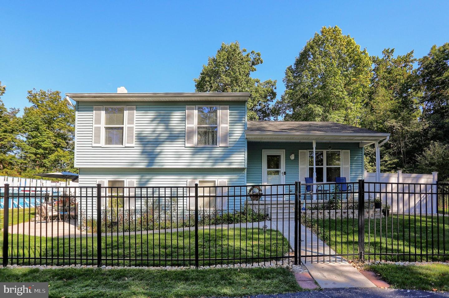 708 Range End Rd — photo