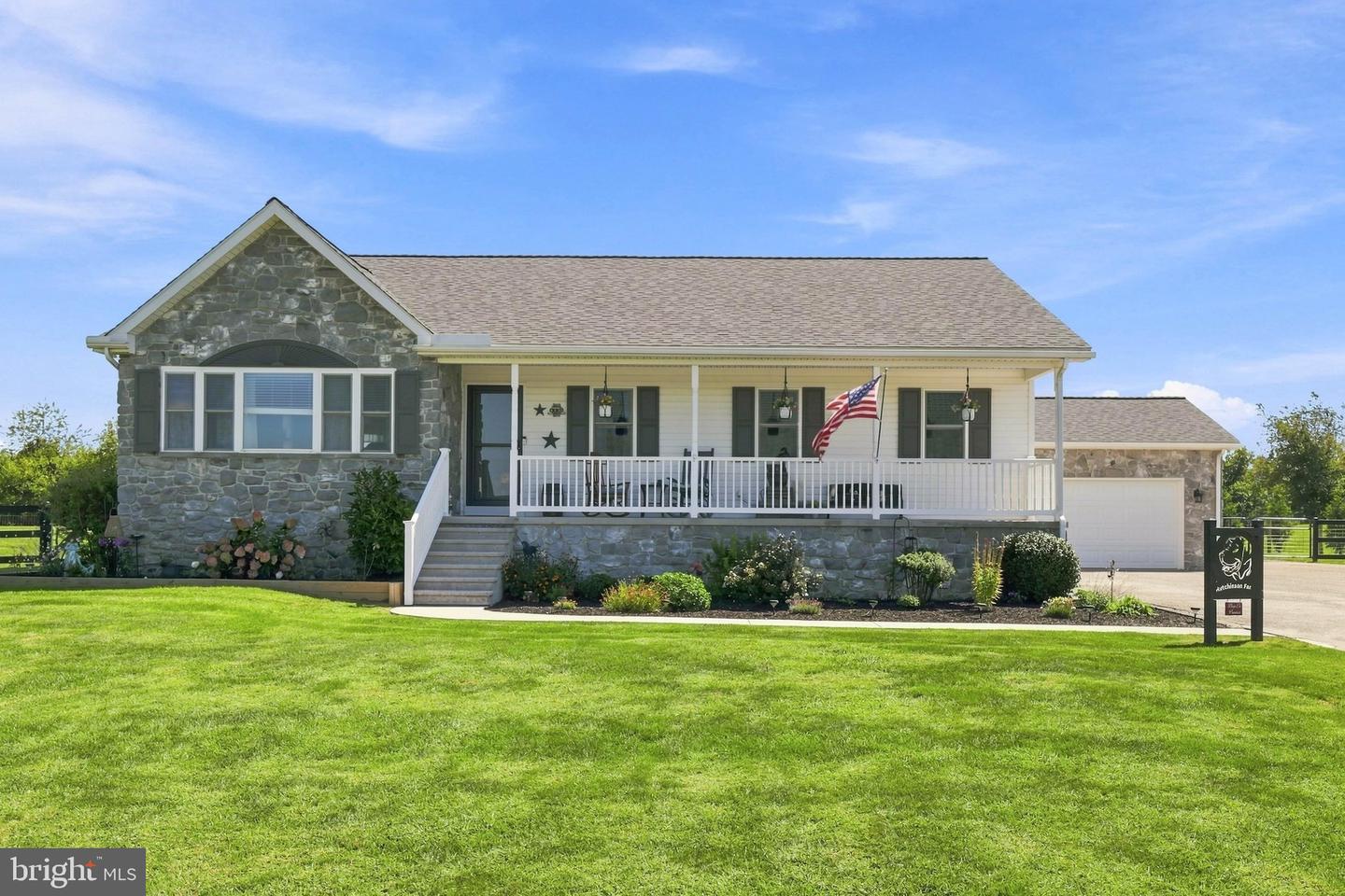 6414 SHUTT ROAD, SPRING GROVE PA 17362