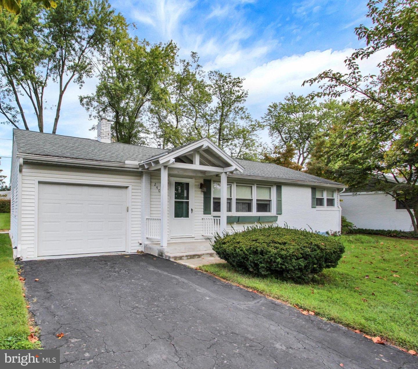 2409 Cambridge Rd — photo
