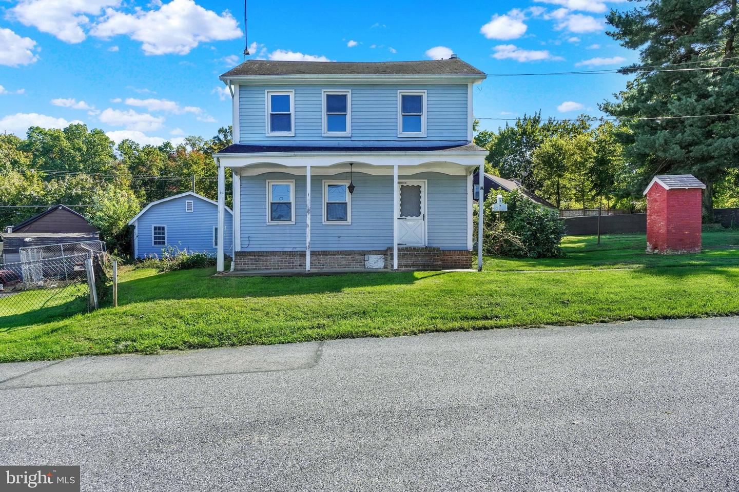 2481 Pleasant View Dr — photo