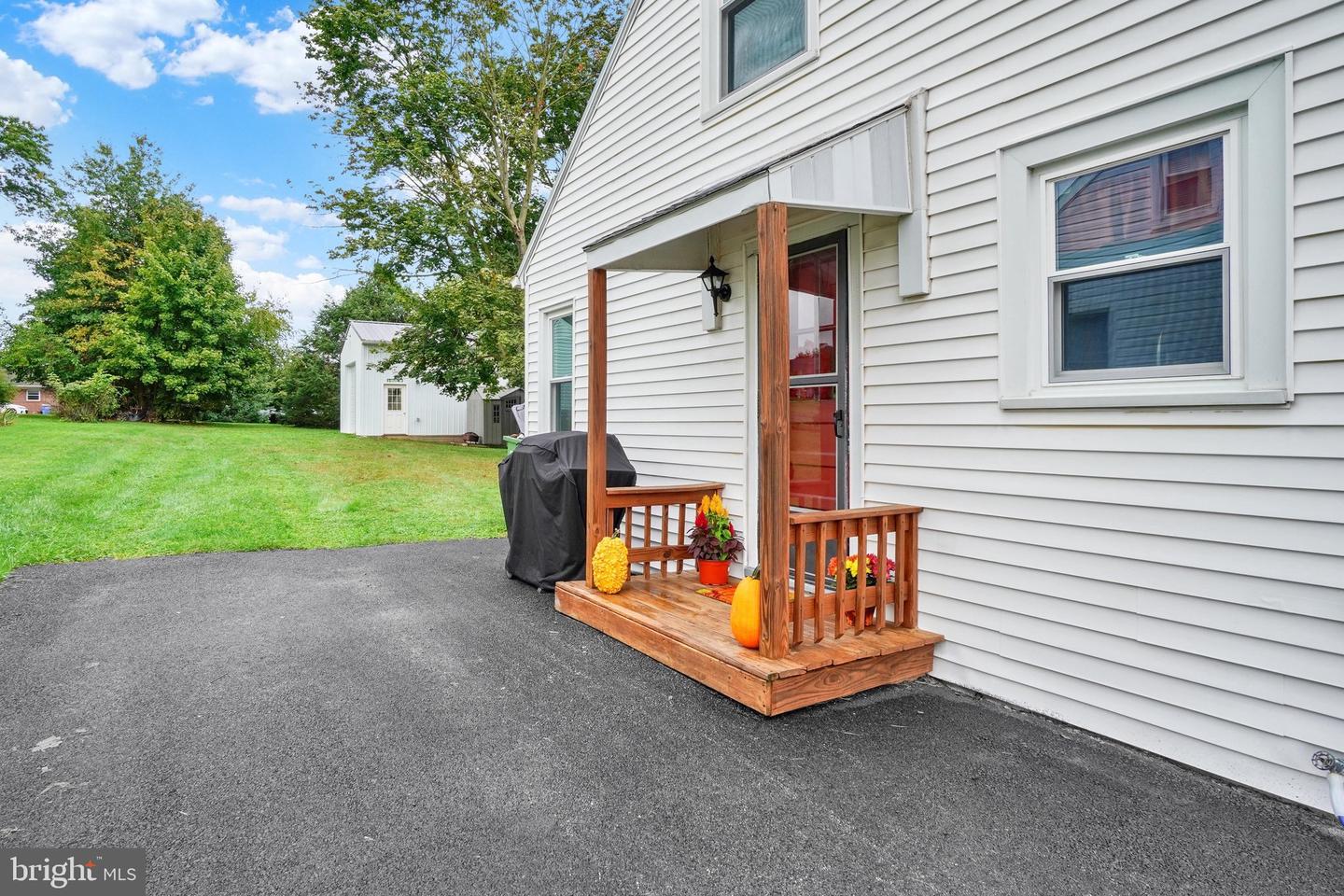 1820 Powder Mill Road, York, PA 17402 — photo 2