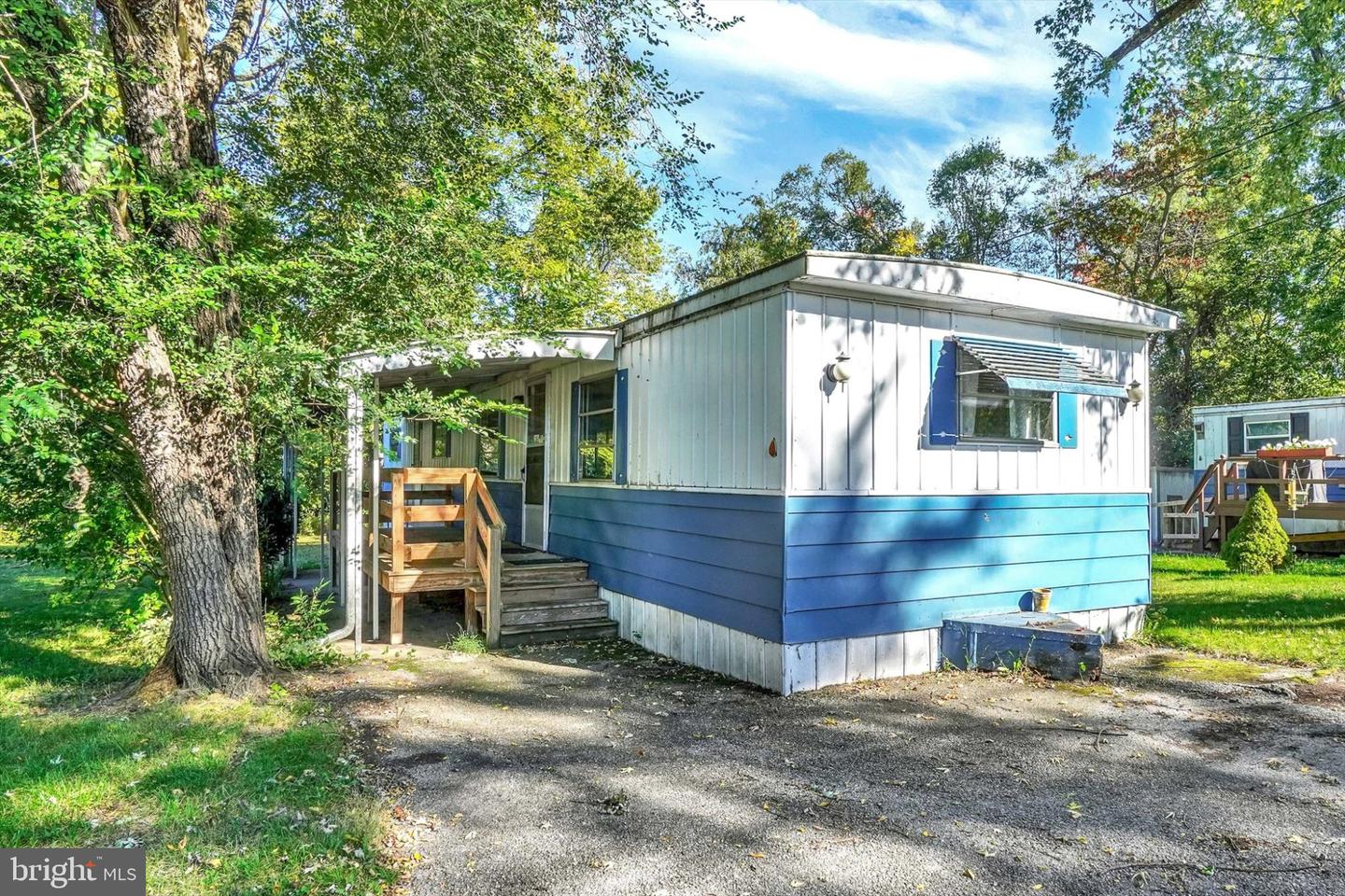 539 Pine Dr — photo