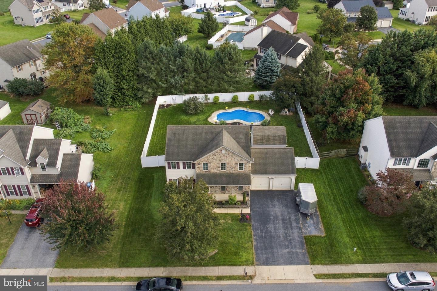 140 Fig Tree Way — photo