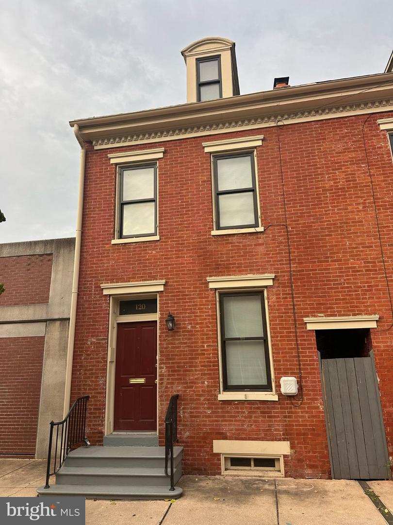 120 N Beaver St — photo