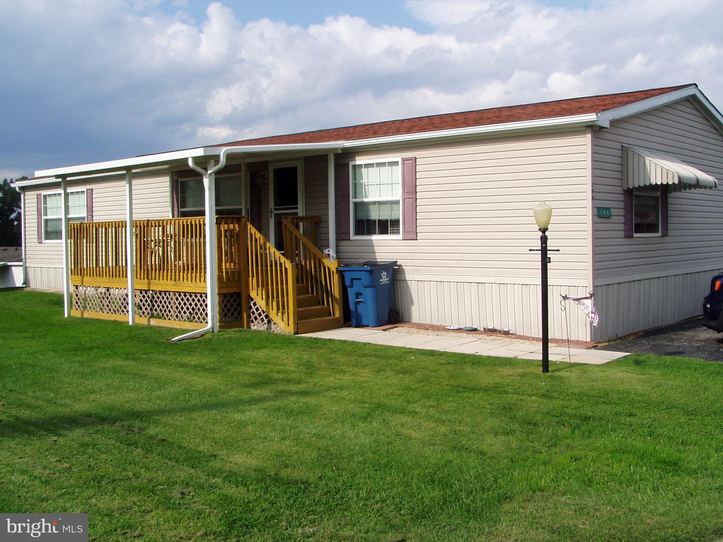 196 Country Ridge Dr E #196 — photo
