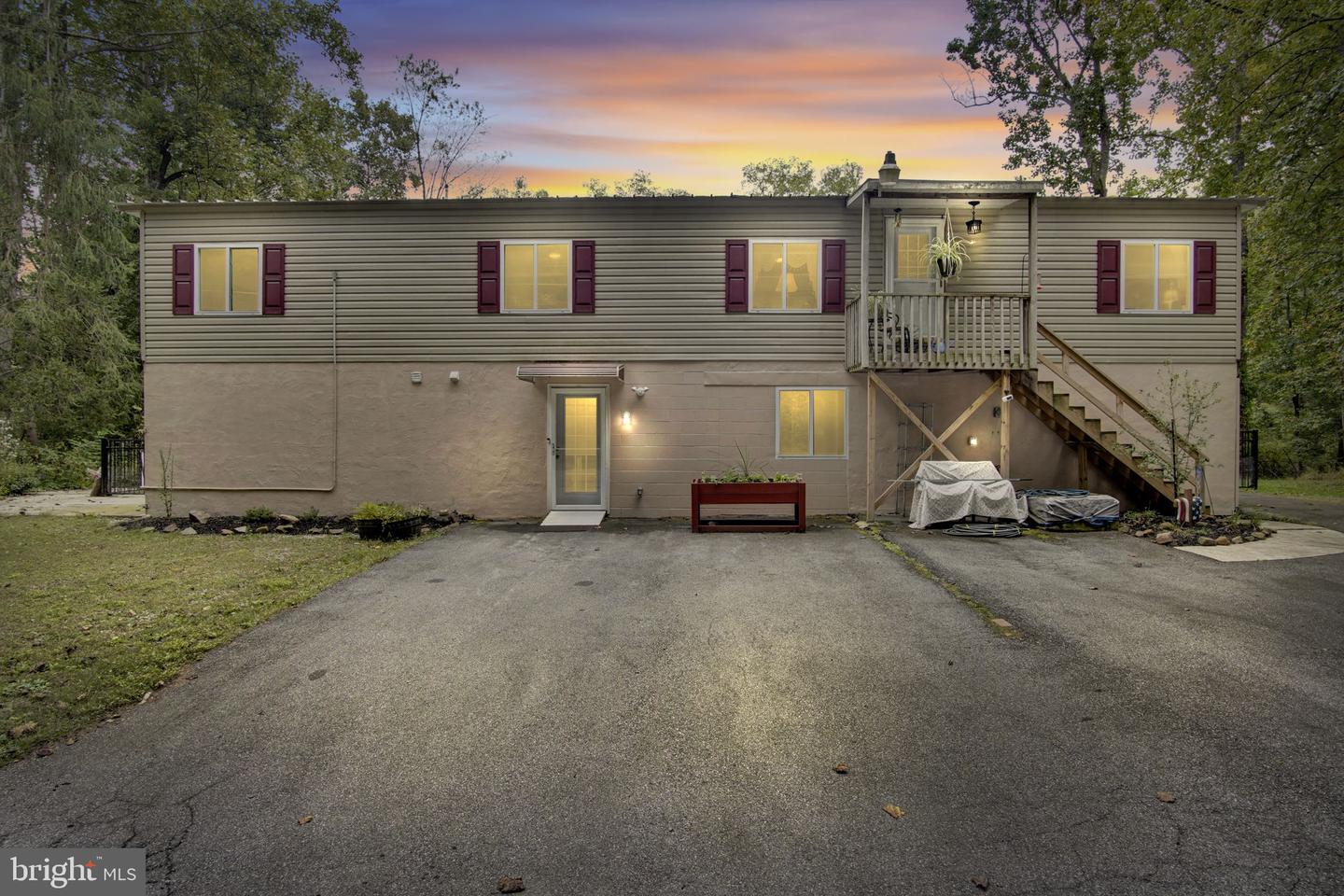 280 Conewago Dr — photo