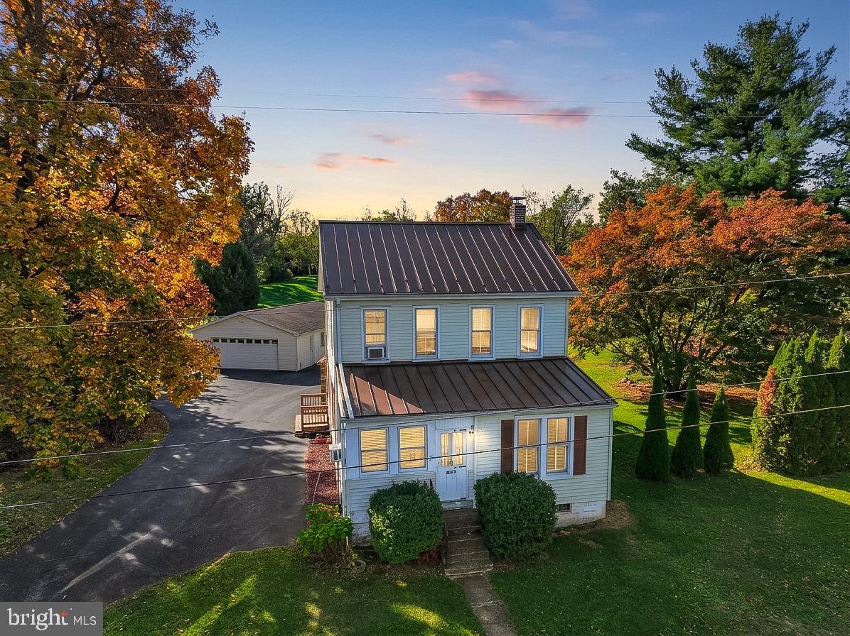 677 Sinking Springs Ln — photo