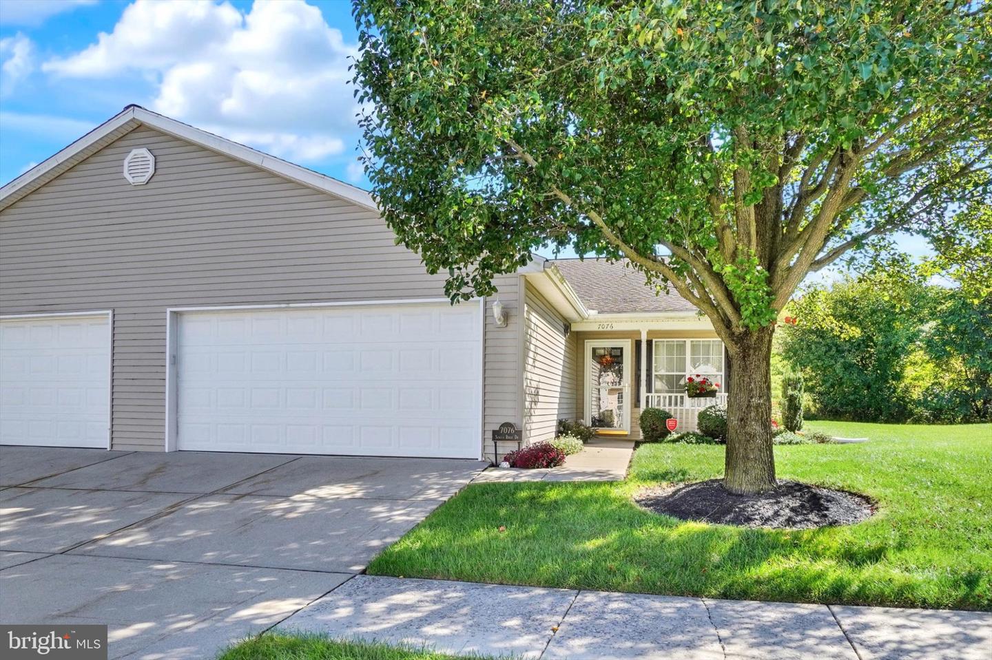 7076 Seneca Ridge Dr — photo